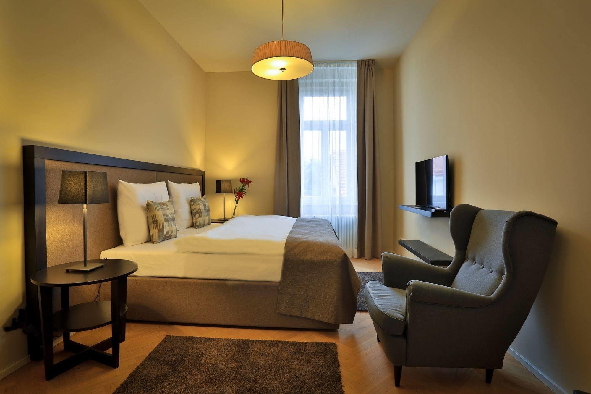 Aparthotel & Prag